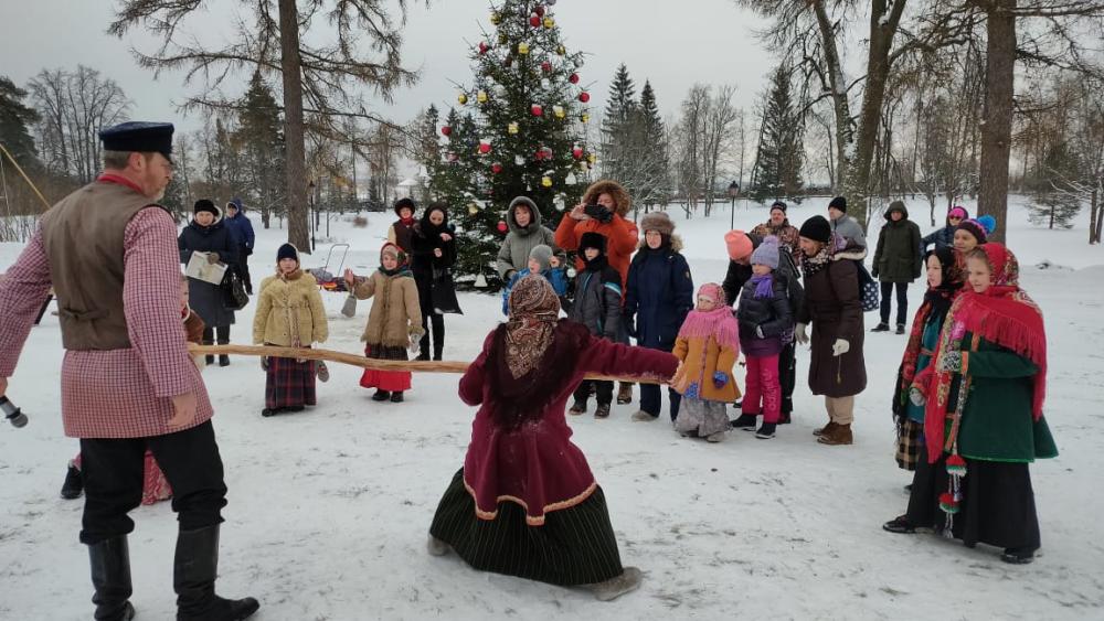 Фото от семейного ансамбля Бирюковых "Забавы молодецкие"